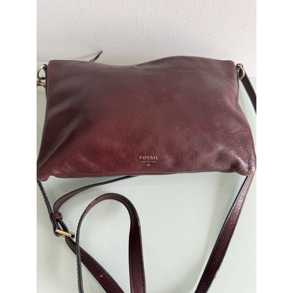 Fossil Leather Crossbody Bag Burgundy Oxblood Adjustable Strap Zip Top